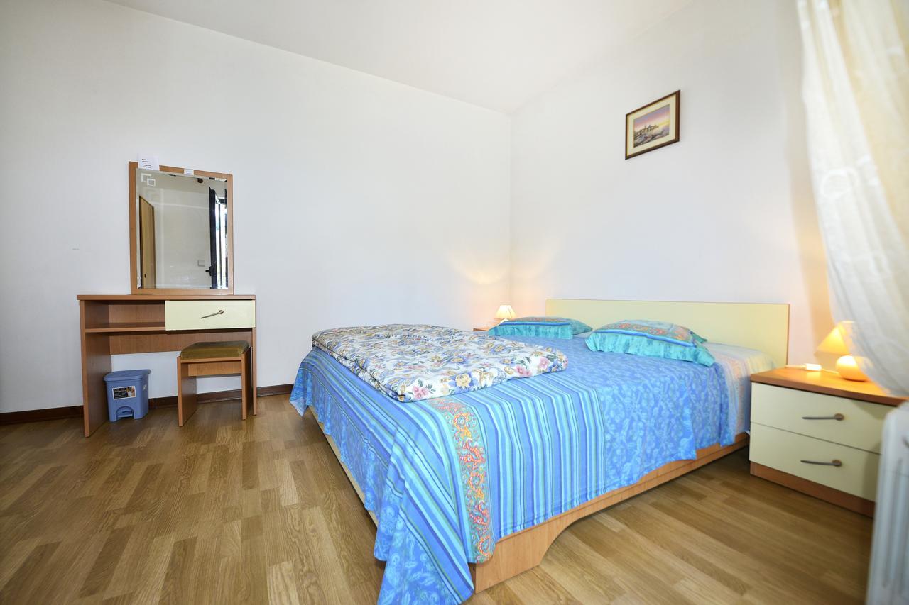 Apartment Mip โปเรช ภายนอก รูปภาพ