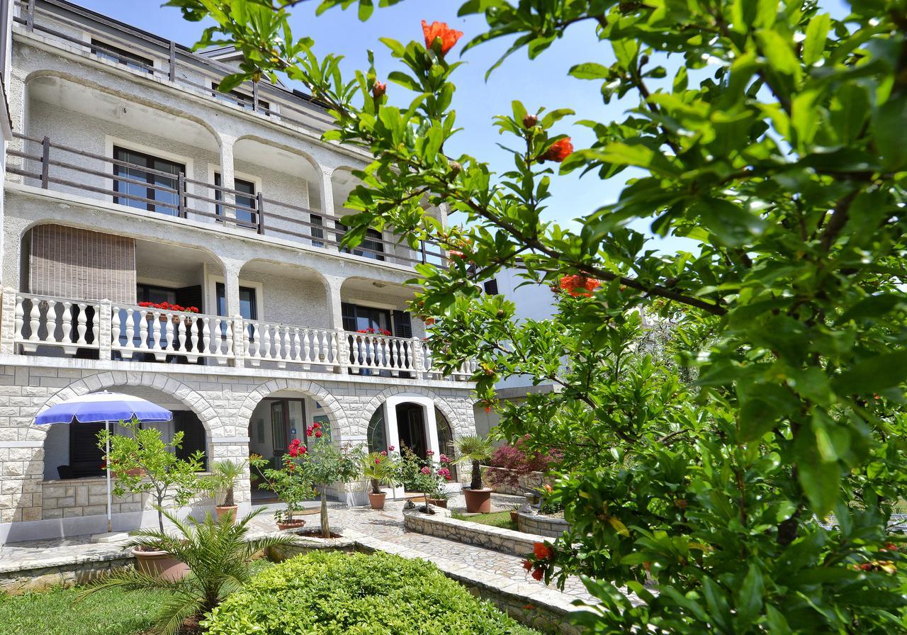 Apartment Mip โปเรช ภายนอก รูปภาพ